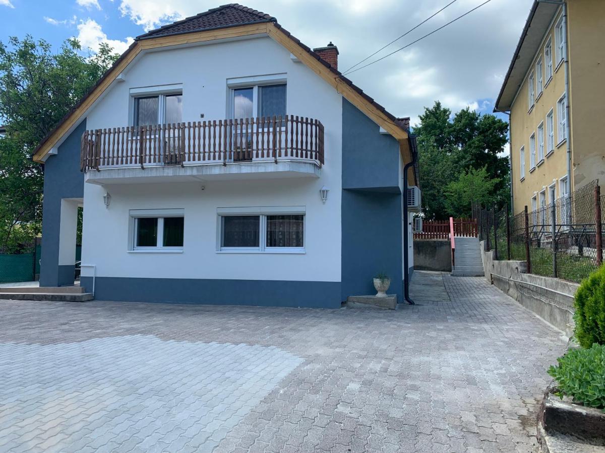 Borsi Apartman Balatonalmádi Eksteriør bilde