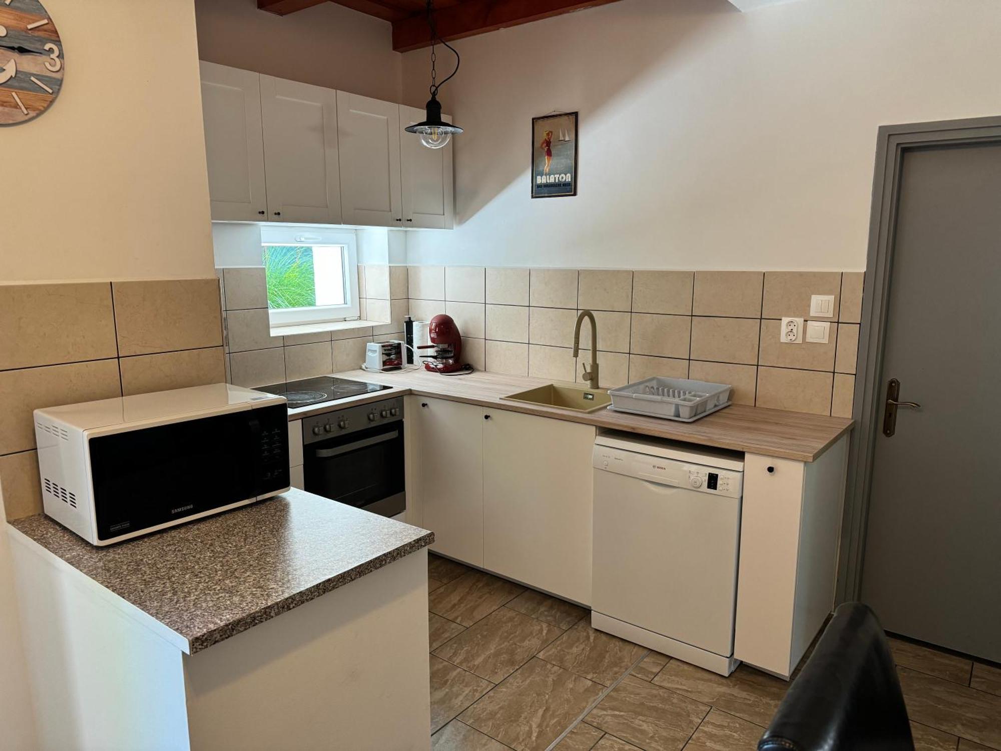 Borsi Apartman Balatonalmádi Eksteriør bilde